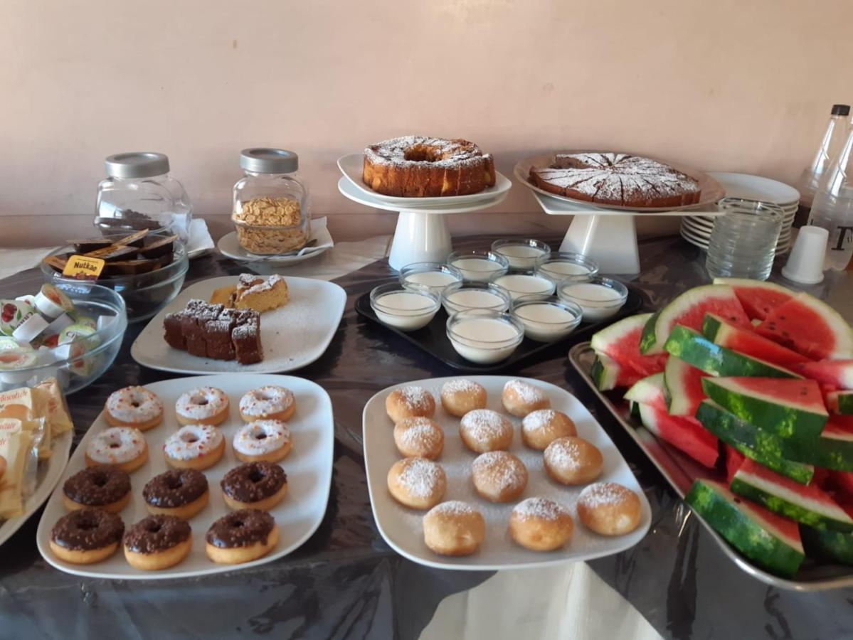 Hotel Magriv Римини Екстериор снимка