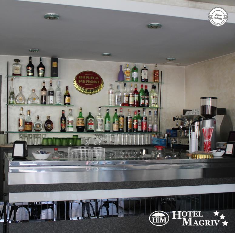 Hotel Magriv Римини Екстериор снимка