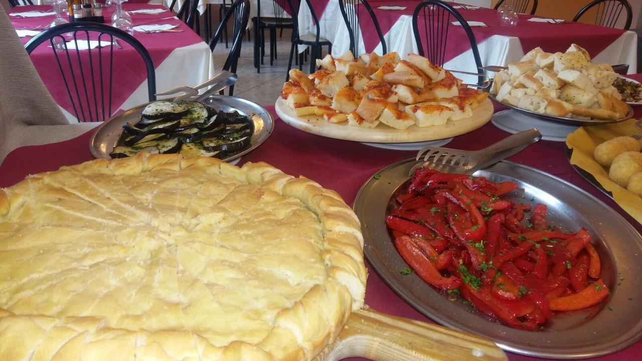 Hotel Magriv Римини Екстериор снимка