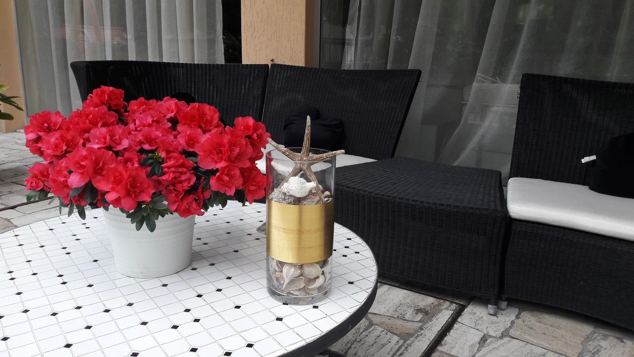 Hotel Magriv Римини Екстериор снимка